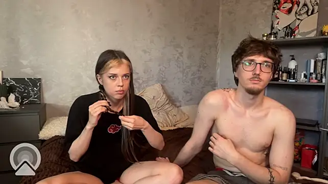 t_files_x (Ask my age) - Hot Makeout