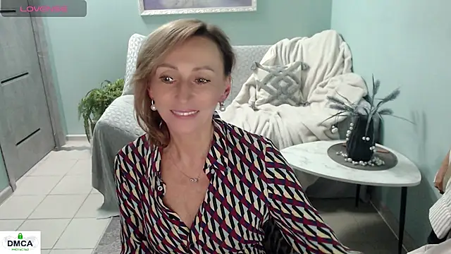 HornyMilf_777 webcam