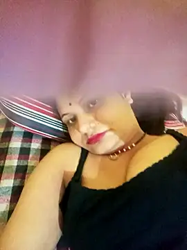 Priti_hote webcam