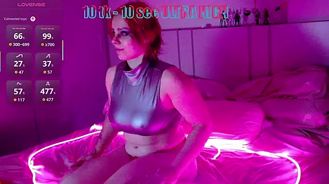 Red_RoxyFoxy