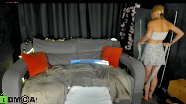 Idaa_Smith webcam