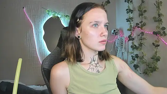 Elastikisss live cam on StripChat