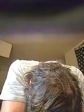 ROBERT0516 live cam on StripChat