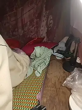 Hiha-nn live cam on StripChat