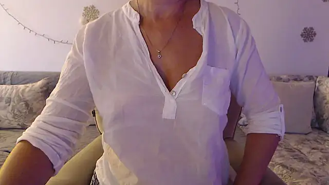 YourfantasyGiuly webcam