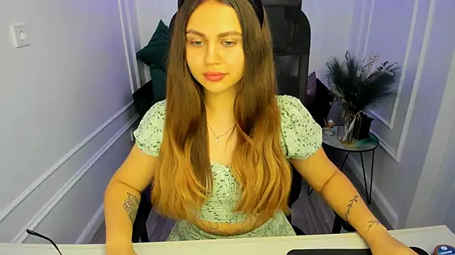 AngelicaSavarew webcam