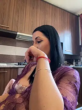 Hotmomcheckk_ webcam