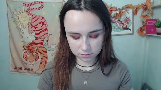 VeryVeryVeryShy_ live cam on StripChat