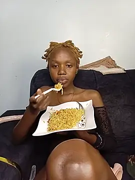 Petite_Nana