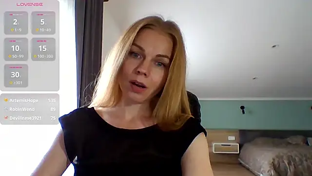 Tina5394 live cam on StripChat