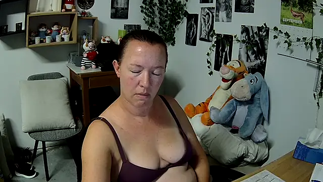 AnyaKrey@xh live cam on StripChat