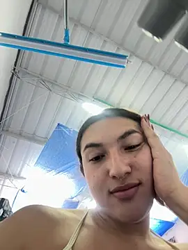 tomlondonn_2 live cam on StripChat