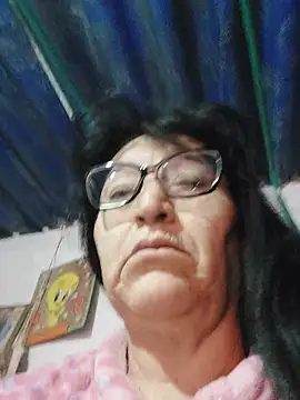 clarita_01 live cam preview