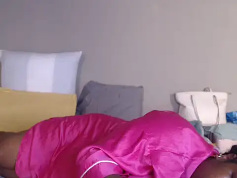 GaggingSlutXx webcam