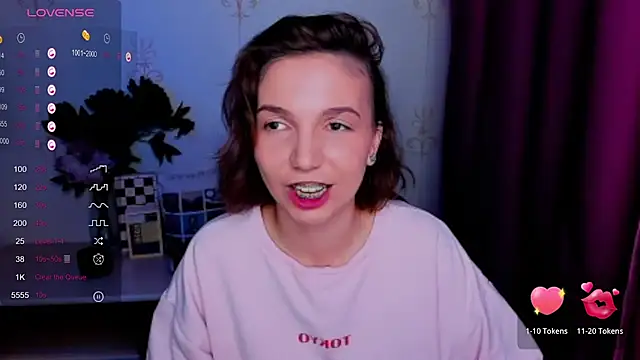 KindHazelHere_ webcam
