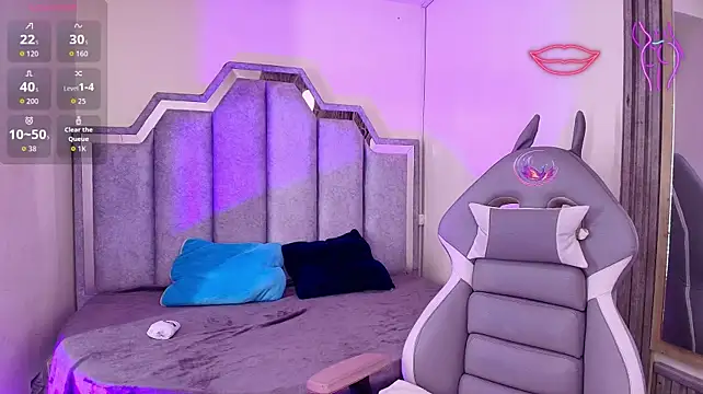 Violett_Cinnamon webcam