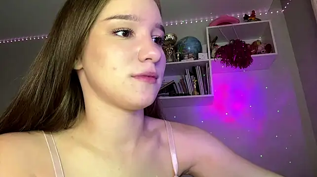 DonetteAlaya webcam