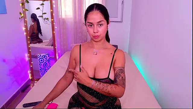 Mar_333 live cam on StripChat