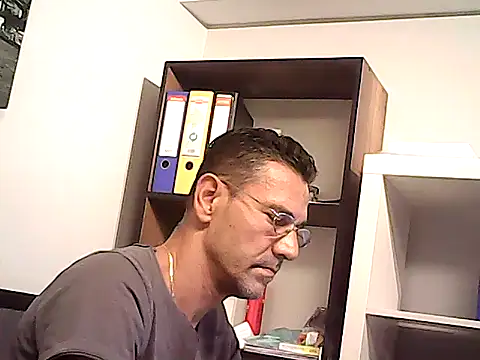 mastercharisma35 (Ask my age) - like tips pls. ı stand up for you.. okey