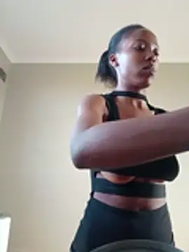 Layla_3 live cam preview