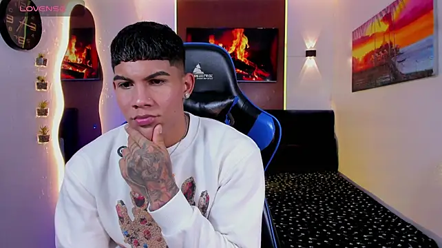 Damian_latinxxx live cam