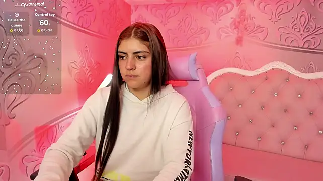 MishRaven live cam on StripChat