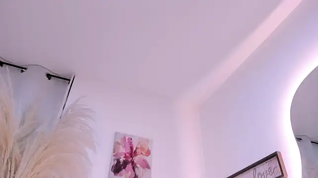 SagiraBelle live cam on StripChat