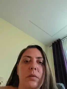 Arya_Malone live cam on StripChat
