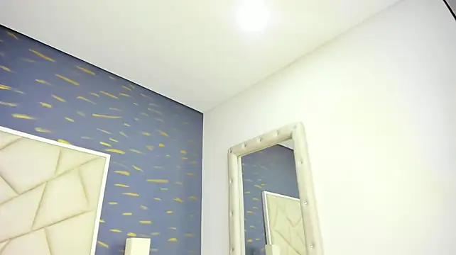 ViolettaNaughty webcam