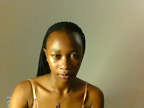 Choco_petite2 live cam on StripChat