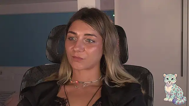 MilaMilkEyes live cam on StripChat