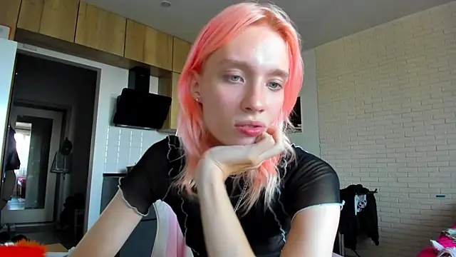 _Alice_Kitty live cam on StripChat