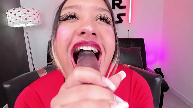 miss_danika webcam
