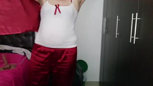 Grace_mature_milf