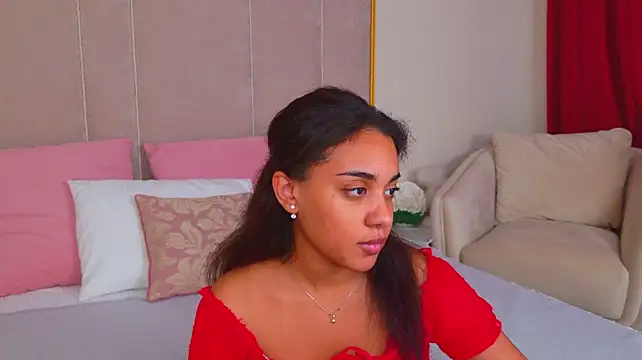 Luna_Cortier webcam