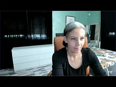 LexxxyDiamond live cam preview