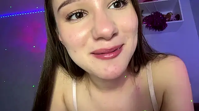 DonetteAlaya live cam on StripChat