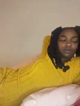 PrincessRayari webcam