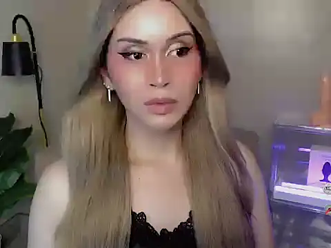 AlodiaOfCums webcam