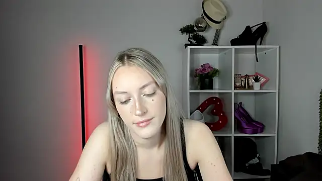 EvelynBlond