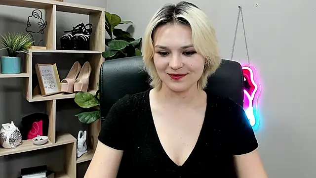 SweetLilyxo webcam