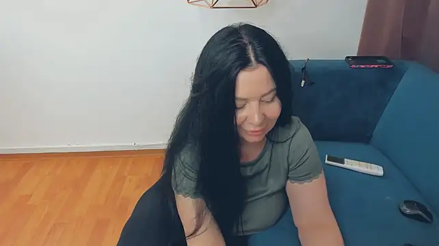 BrilliantGirll live cam on StripChat
