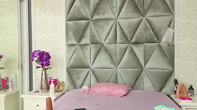 Miaa_Grace_ live cam on StripChat
