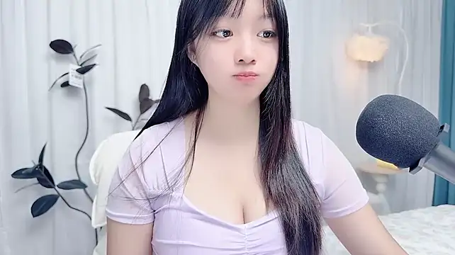 Winnie666999 live cam on StripChat