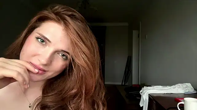 AlinaFinalgon live cam on StripChat