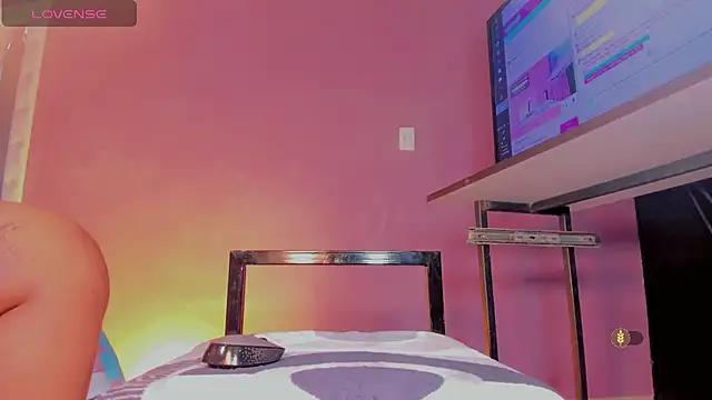 Sara_hot12112 webcam