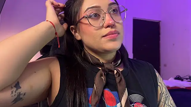 Lilyhotson webcam
