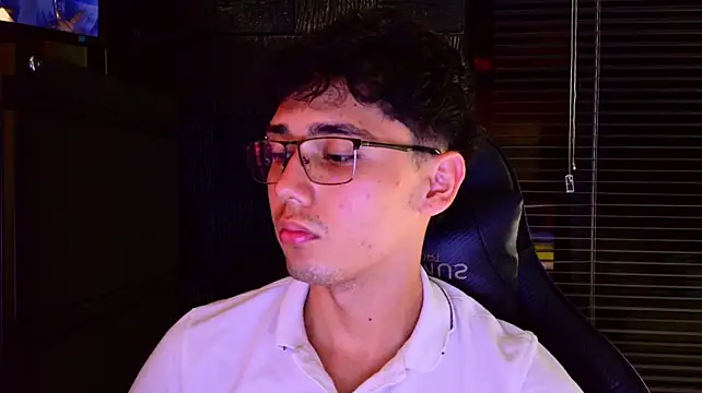 SrJacobs live cam on StripChat