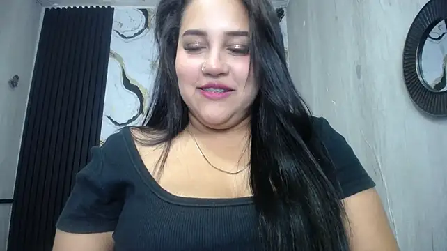 zoe__black webcam