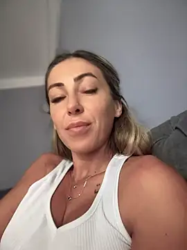 RaquelleDevon webcam